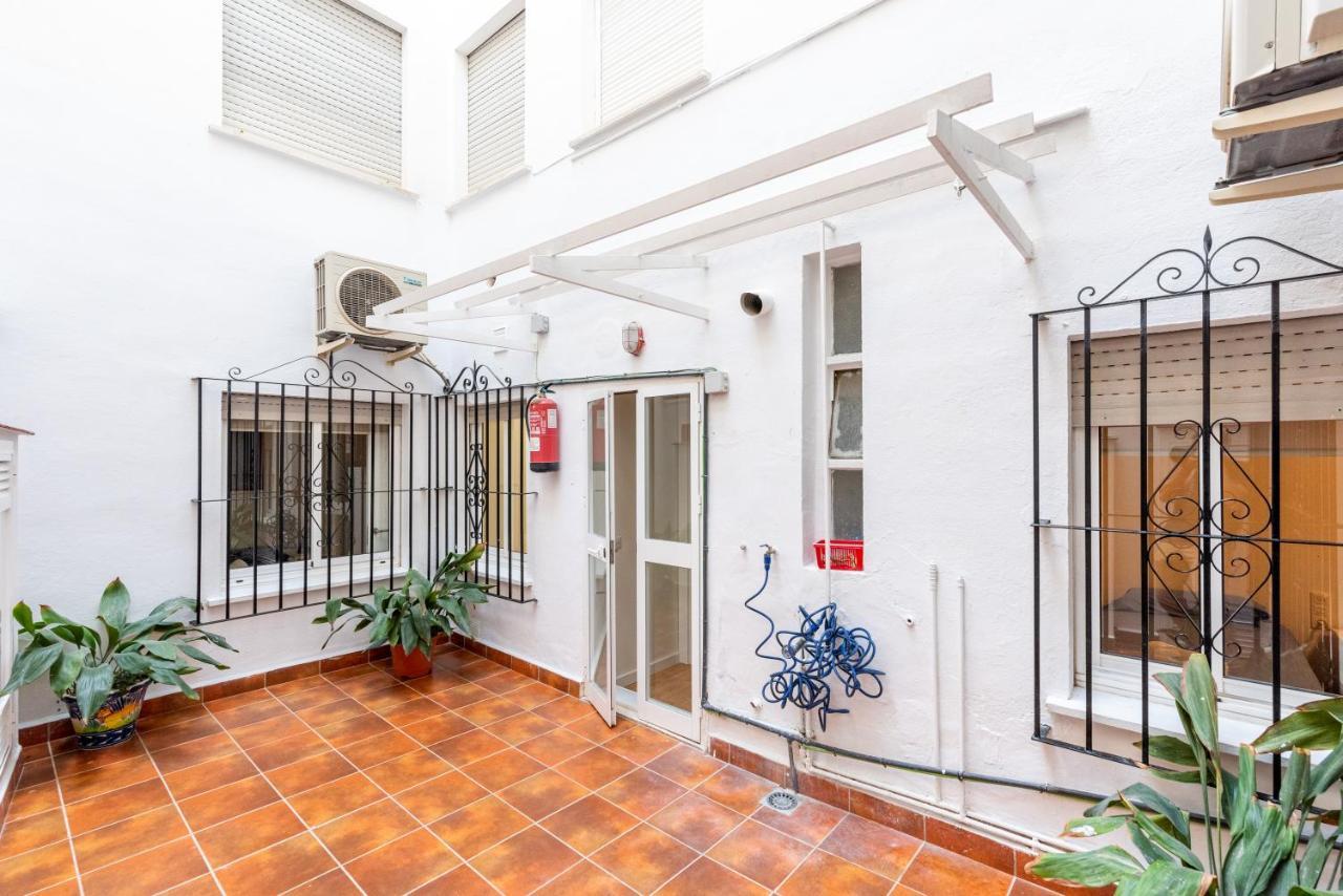 Plaza Del Teatro Apartment Malaga Exterior photo