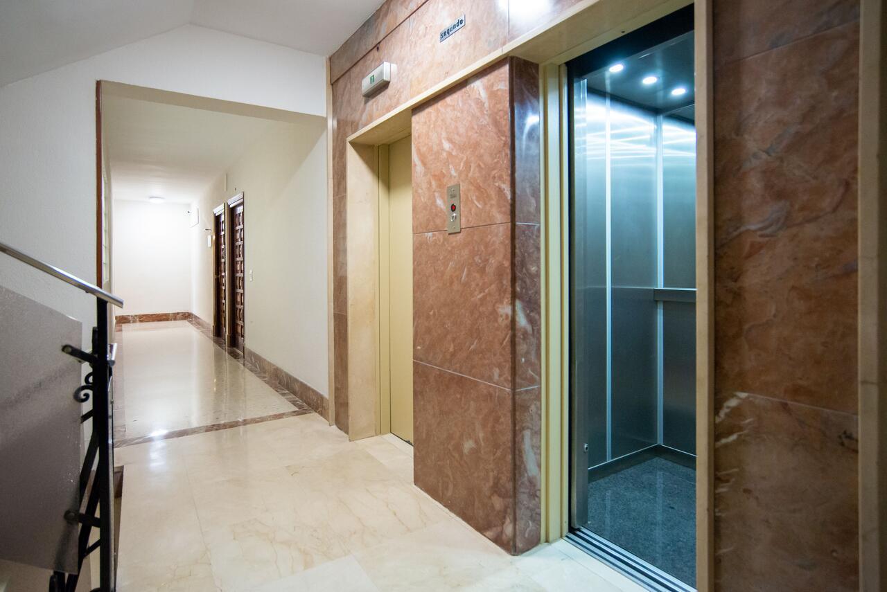 Plaza Del Teatro Apartment Malaga Exterior photo